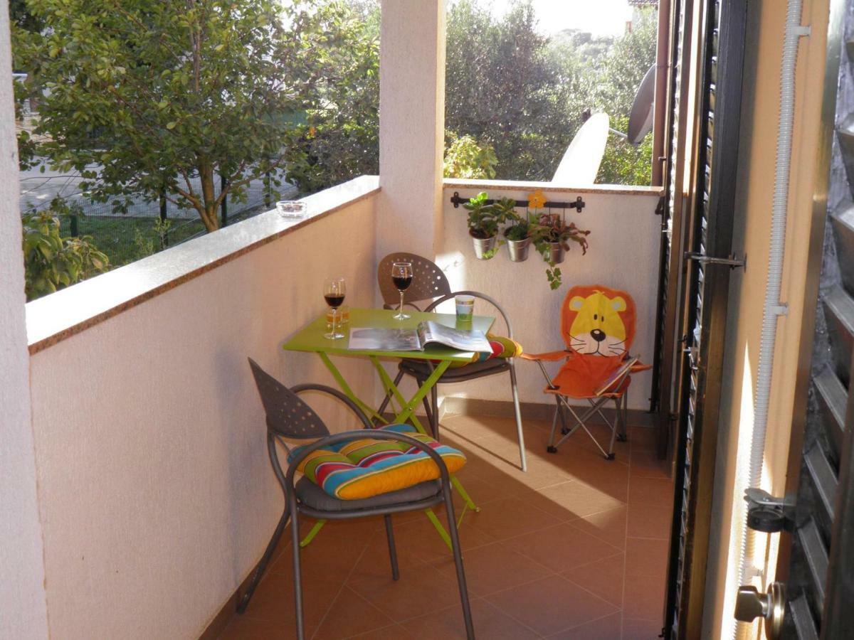 פאז'אנה Apartment Suzy With Private Parking מראה חיצוני תמונה